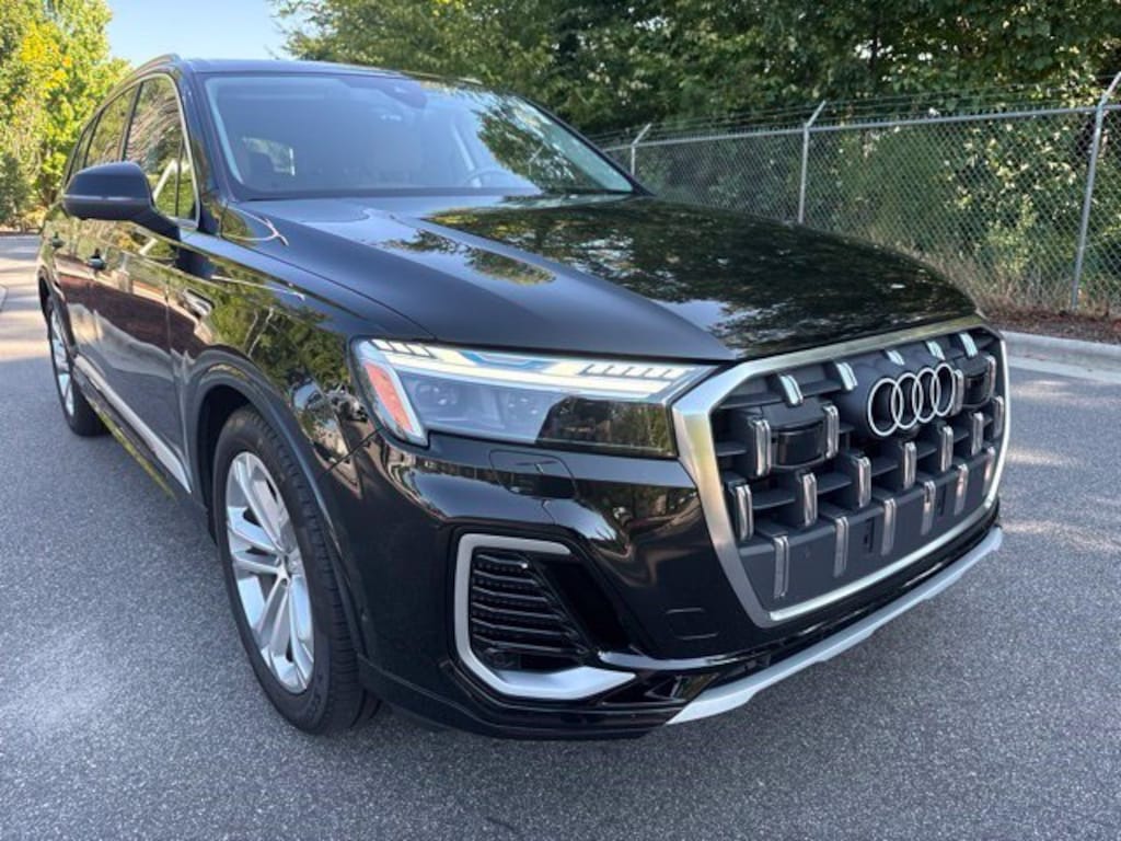 Used 2025 Audi Q7 55 Premium SUV