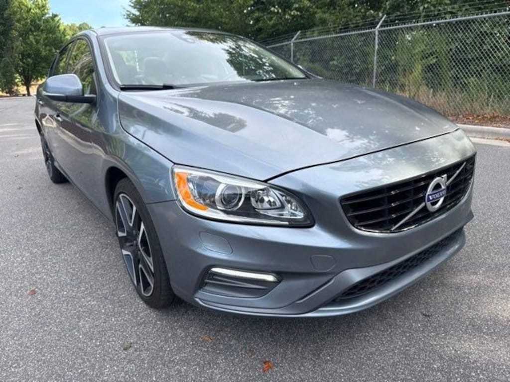 Used 2018 Volvo S60 T5 FWD Dynamic Sedan