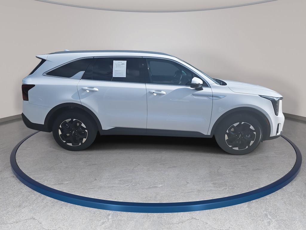 Used 2025 Kia Sorento S