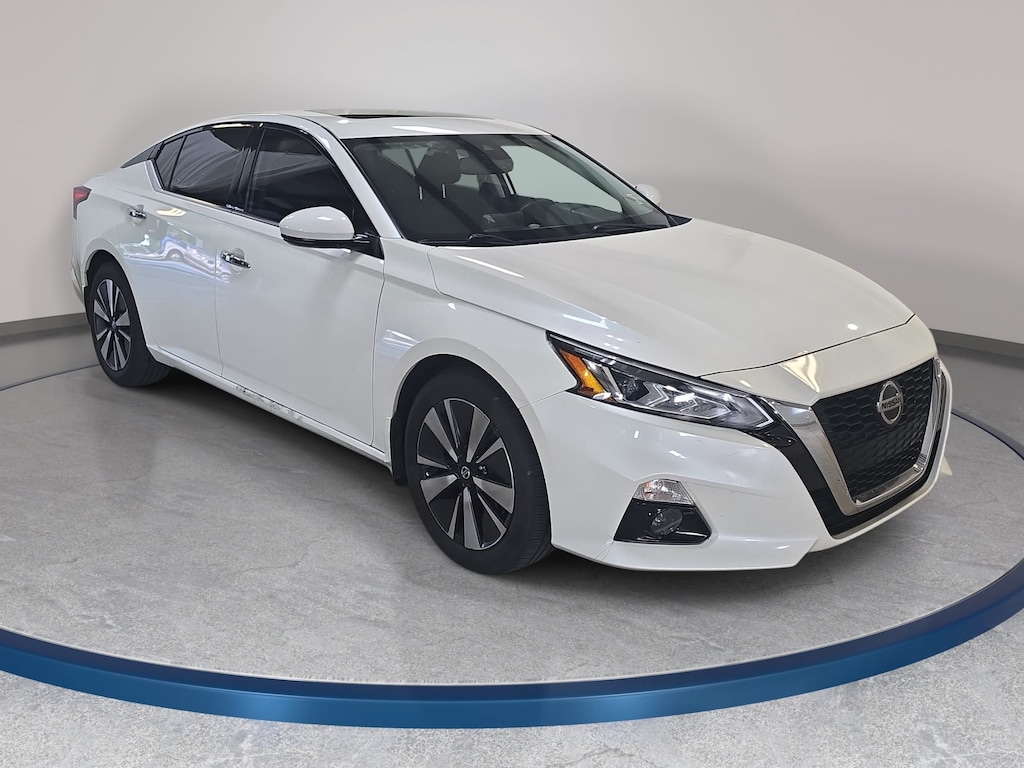 Used 2020 Nissan Altima 2.5 SV Sedan
