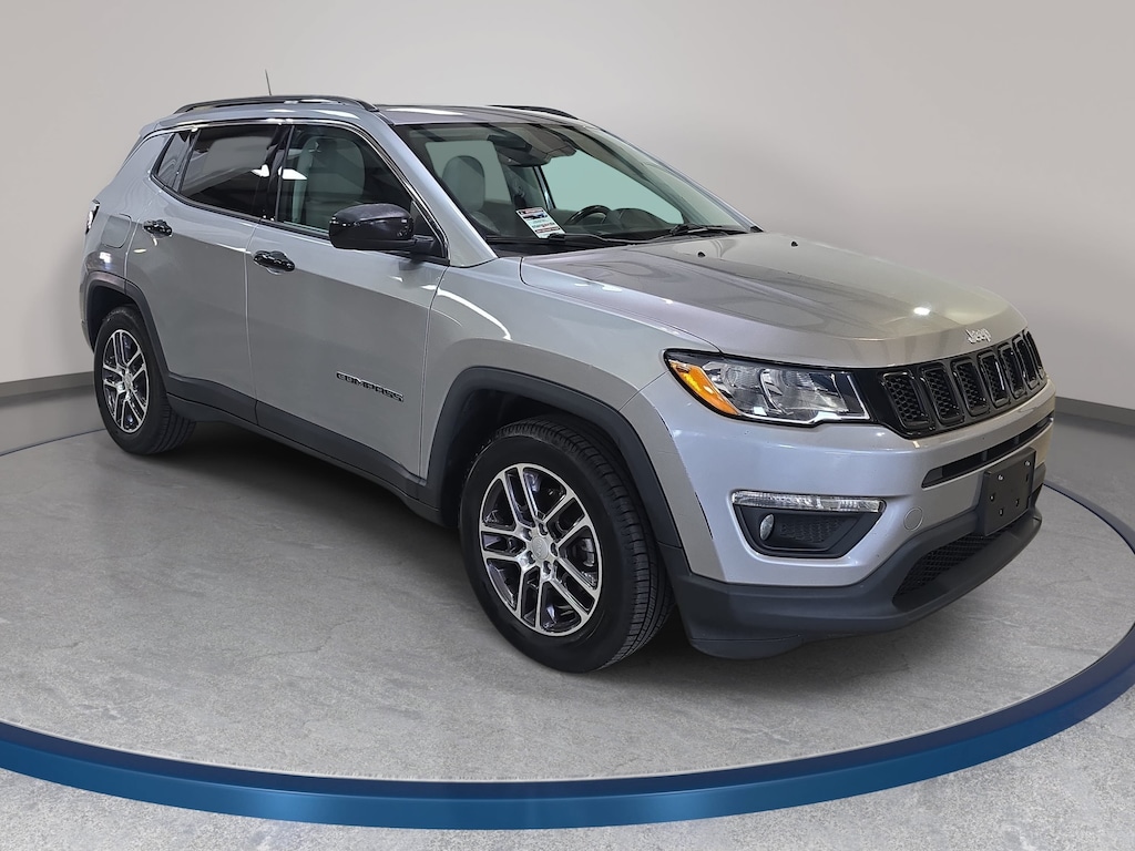 Used 2019 Jeep Compass Latitude FWD SUV