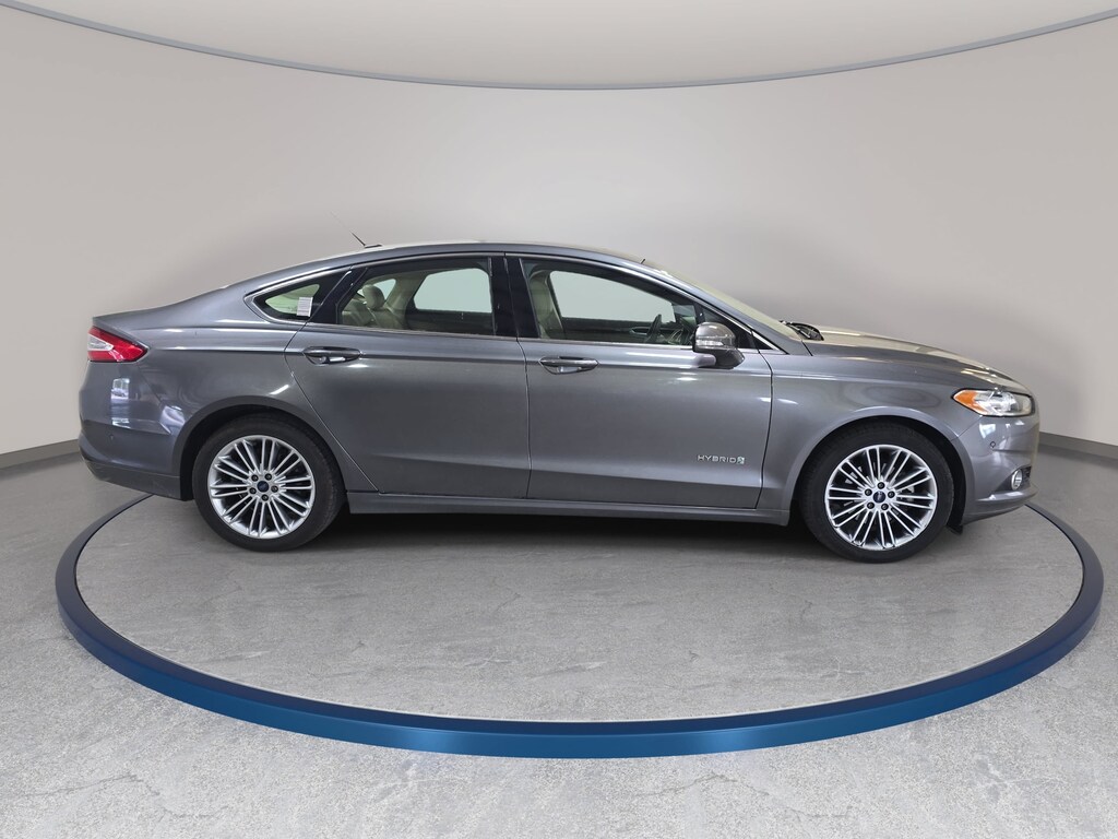 Used 2014 Ford Fusion Hybrid SE Sedan
