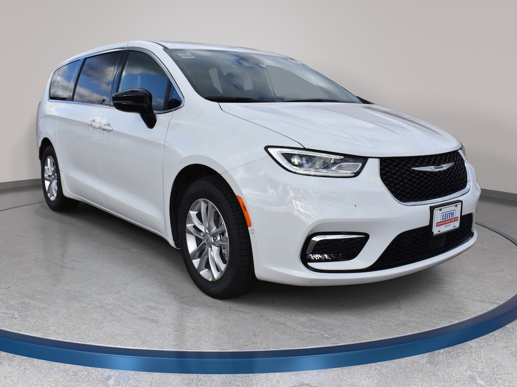 New 2026 Chrysler Pacifica SELECT Passenger Van