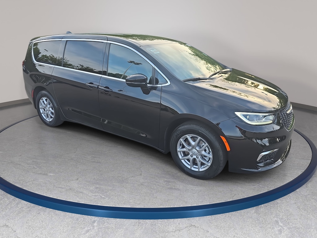 New 2026 Chrysler Pacifica SELECT Passenger Van