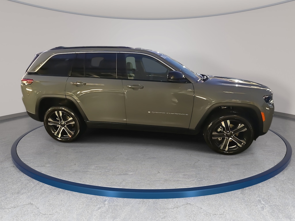 New 2027 Jeep Grand Cherokee LIMITED 4X4 Sport Utility