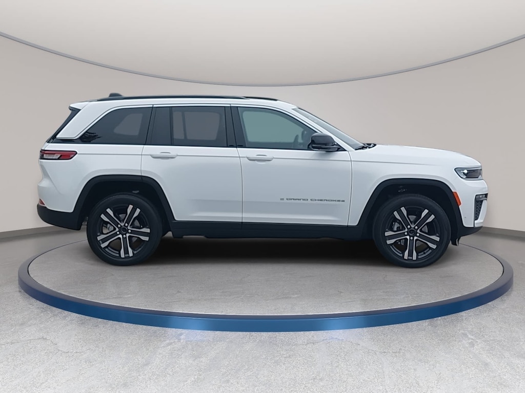 New 2027 Jeep Grand Cherokee LIMITED 4X4 Sport Utility