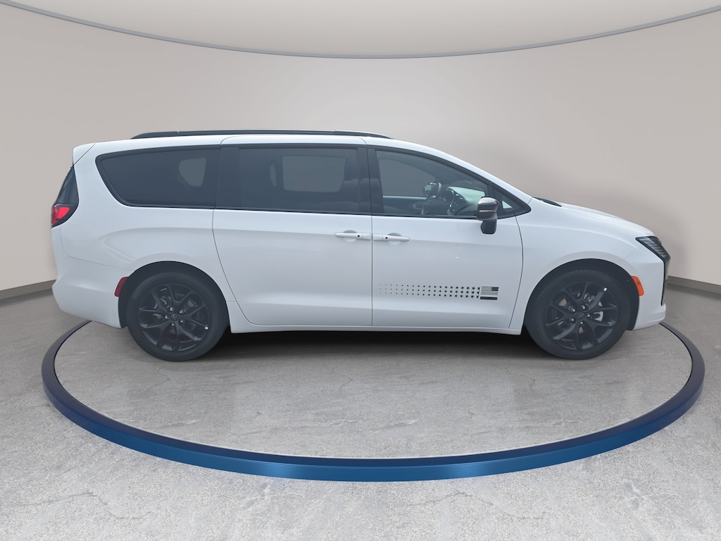 New 2027 Chrysler Pacifica SELECT Passenger Van