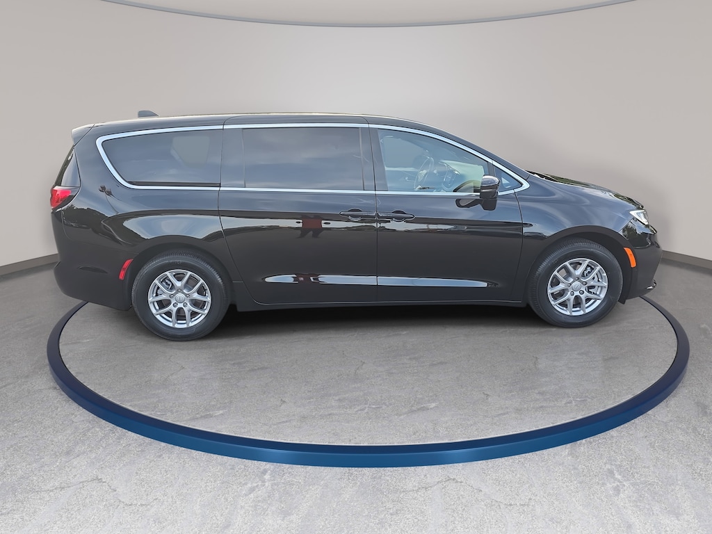 New 2026 Chrysler Pacifica SELECT Passenger Van