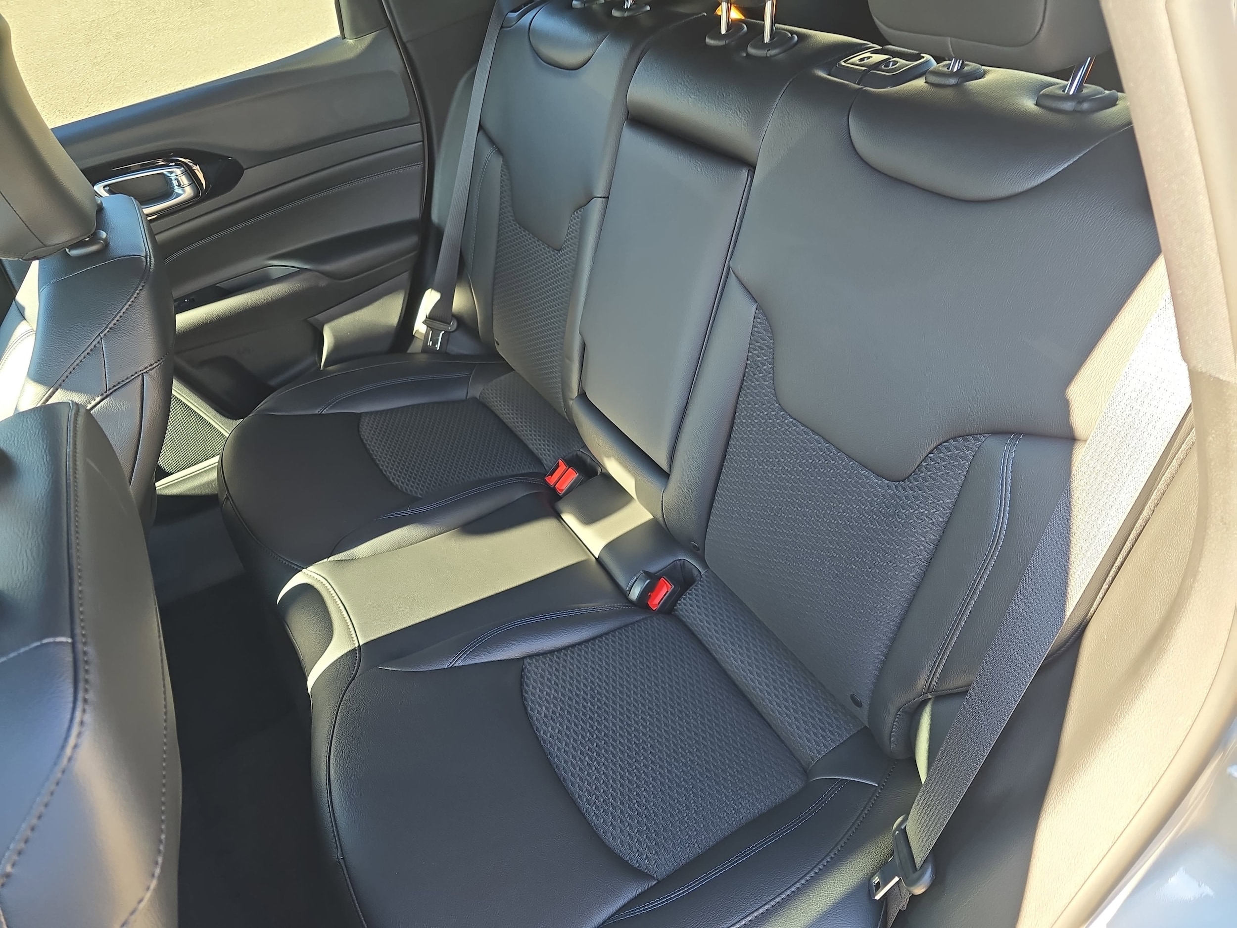 2026 Jeep Compass Latitude Altitude - Photo 16
