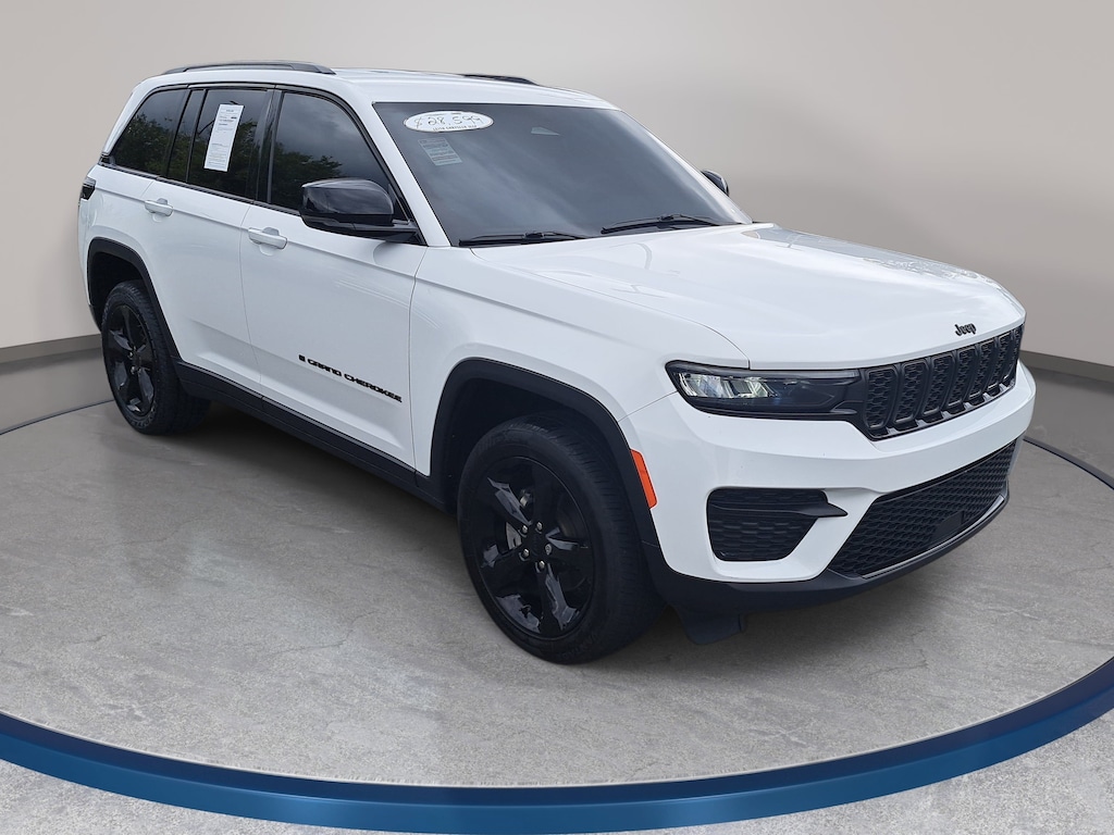 Used 2023 Jeep Grand Cherokee Altitude Altitude 4x2