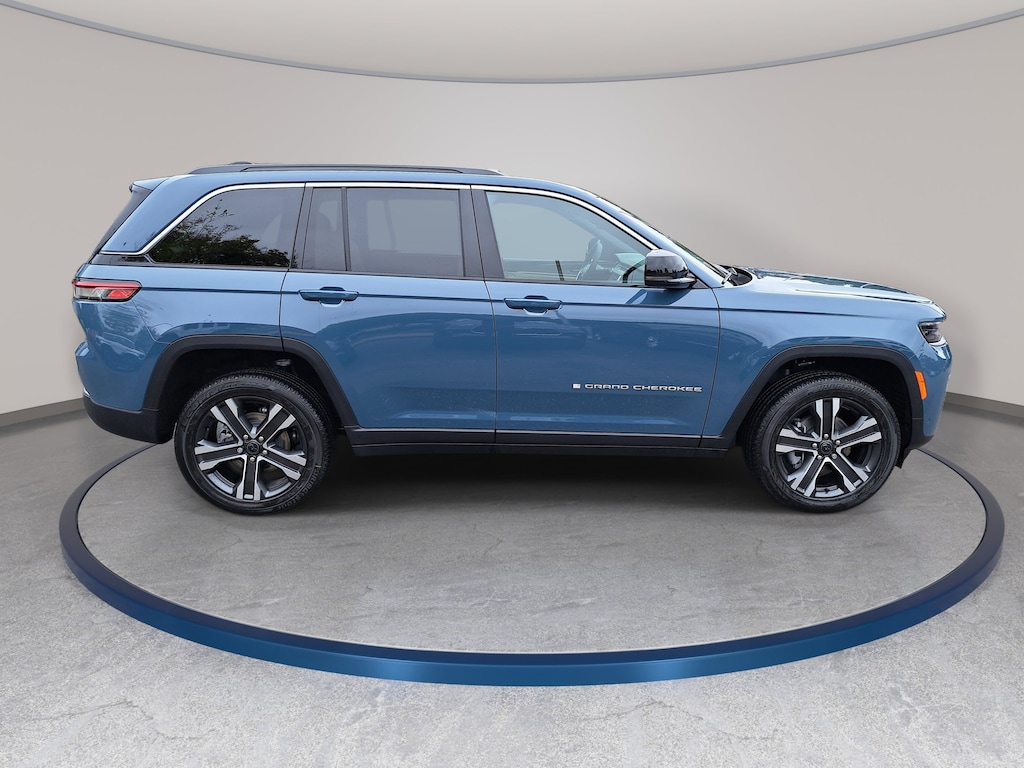 New 2027 Jeep Grand Cherokee LIMITED 4X4 Sport Utility