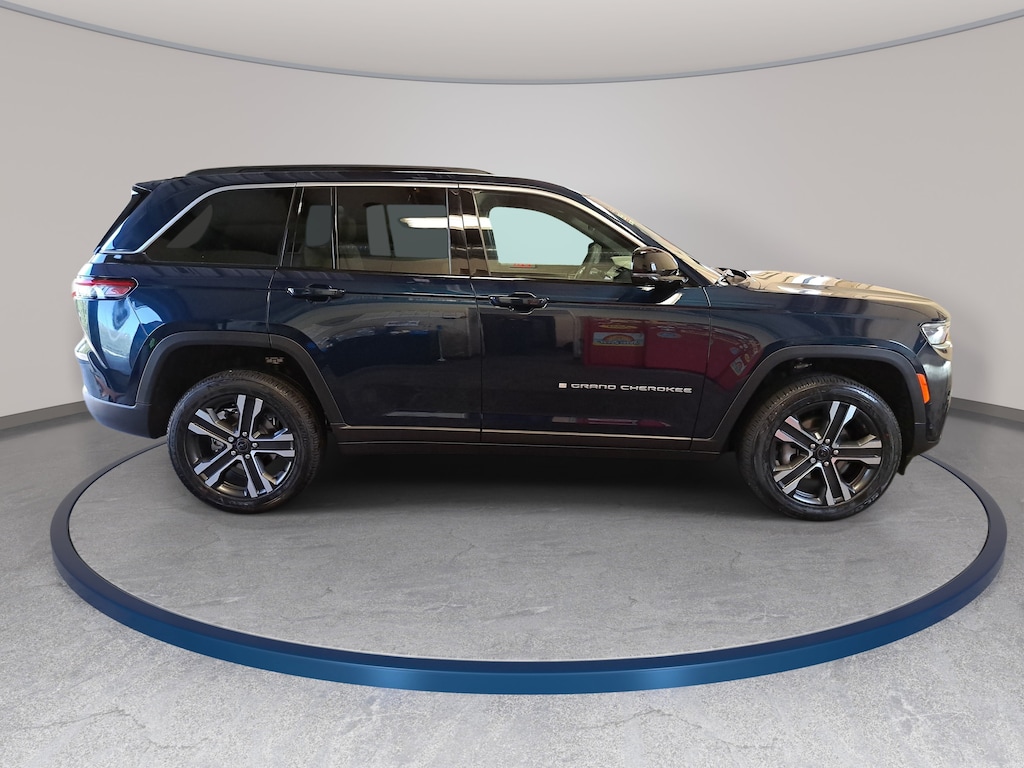 New 2027 Jeep Grand Cherokee LIMITED 4X4 Sport Utility