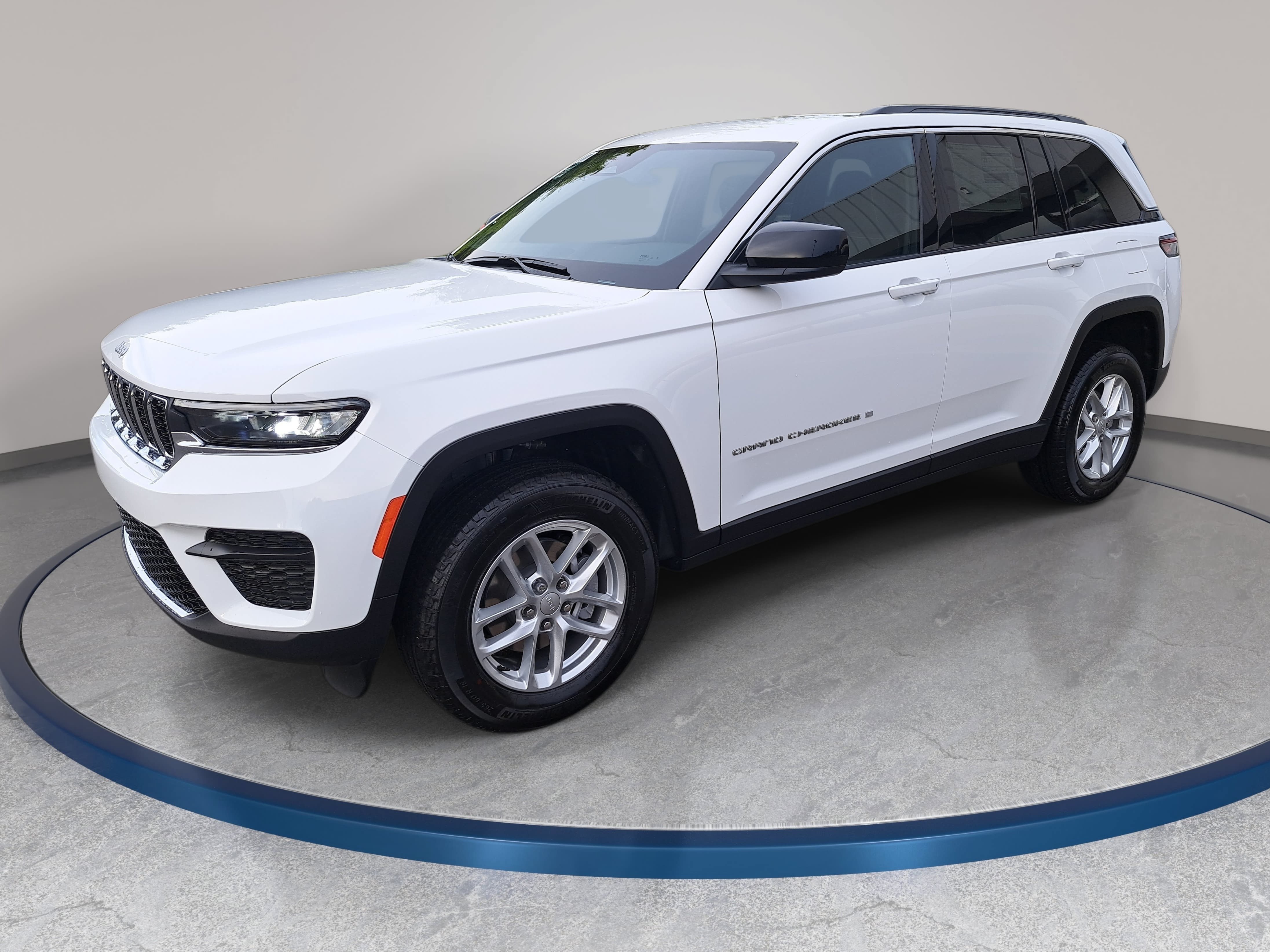 2026 Jeep Grand Cherokee LAREDO 4X4 Sport Utility