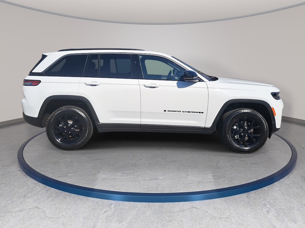 Used 2026 Jeep Grand Cherokee Laredo Altitude Laredo Altitude 4x4