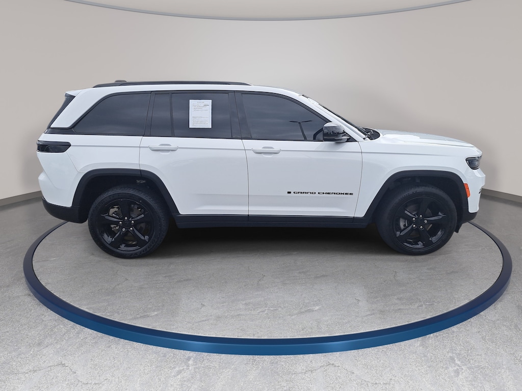 Used 2023 Jeep Grand Cherokee Altitude Altitude 4x2