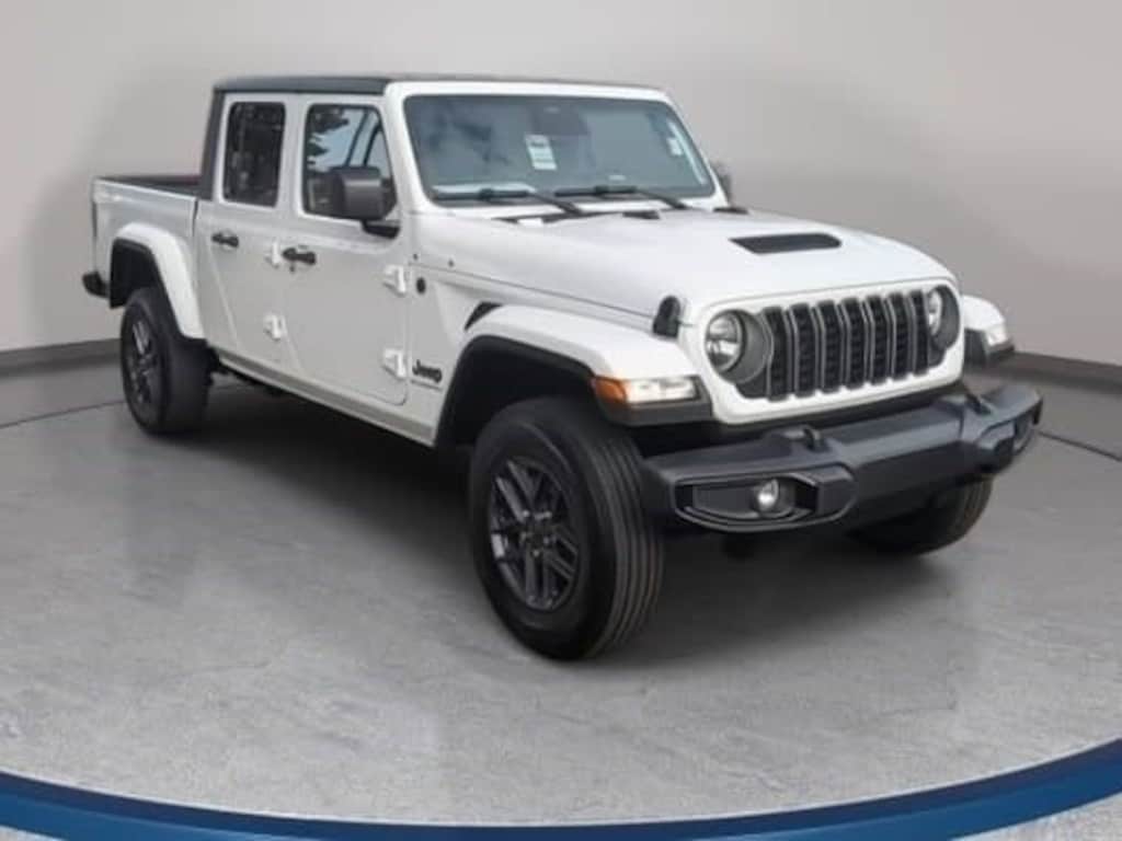 New 2026 Jeep Gladiator SPORT S 4X4 Pickup