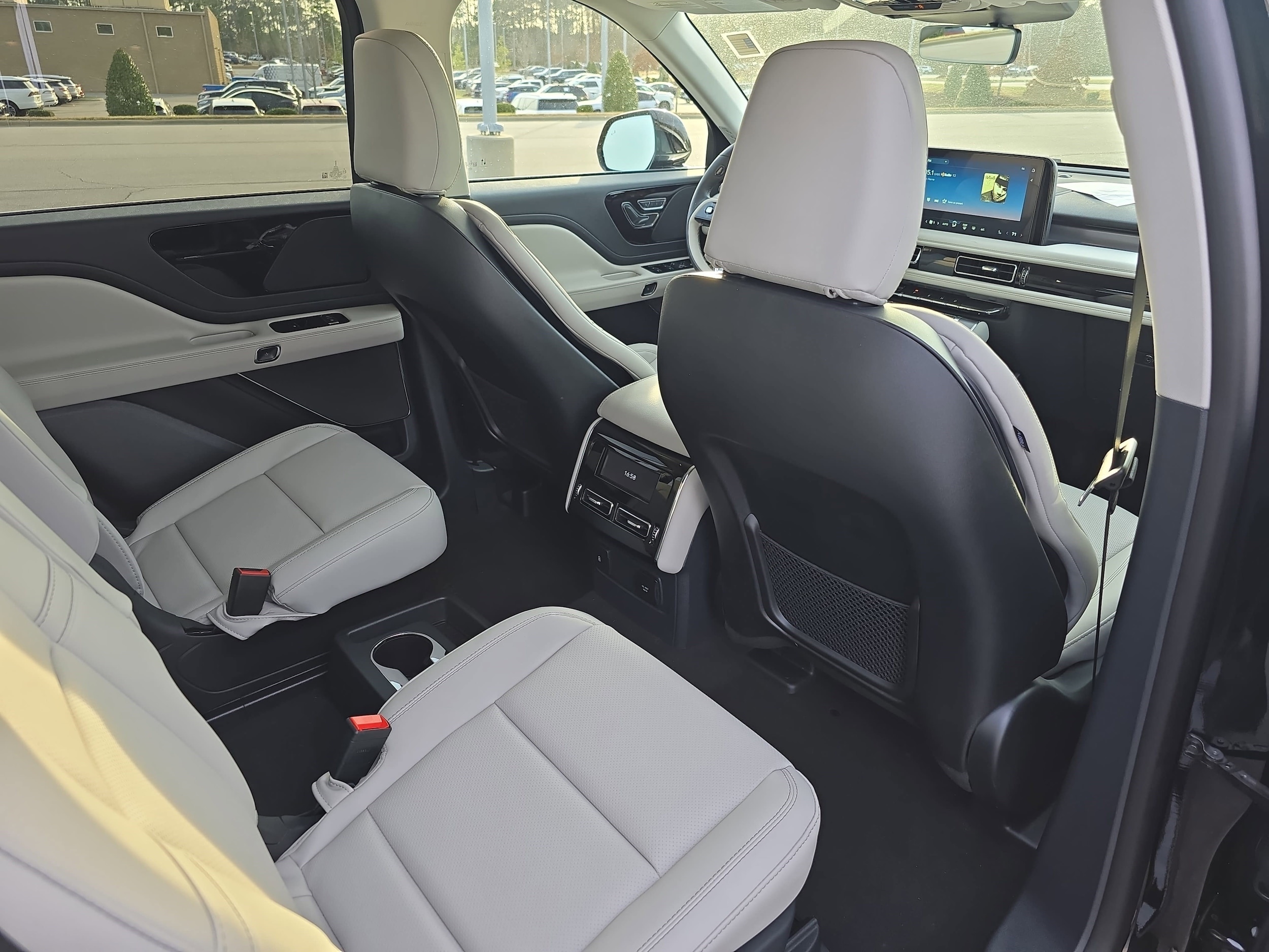 2026 Lincoln Aviator Premiere - Photo 11