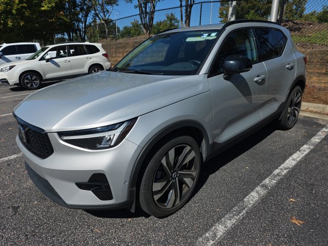 Used 2025 Volvo XC40 B5 Plus Dark Theme SUV