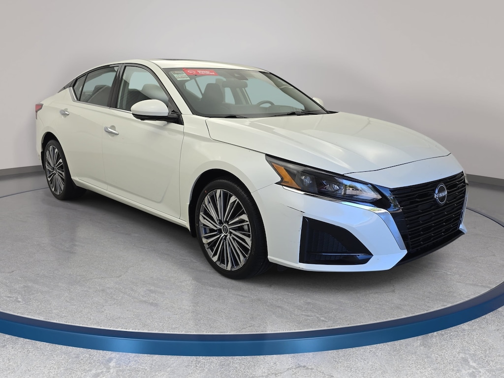 Used 2023 Nissan Altima 2.5 SL Sedan