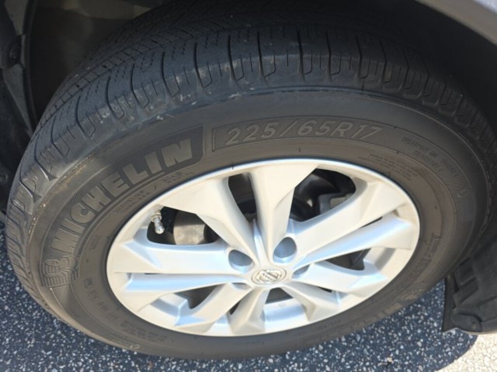 Used 2015 Nissan Rogue SV SUV