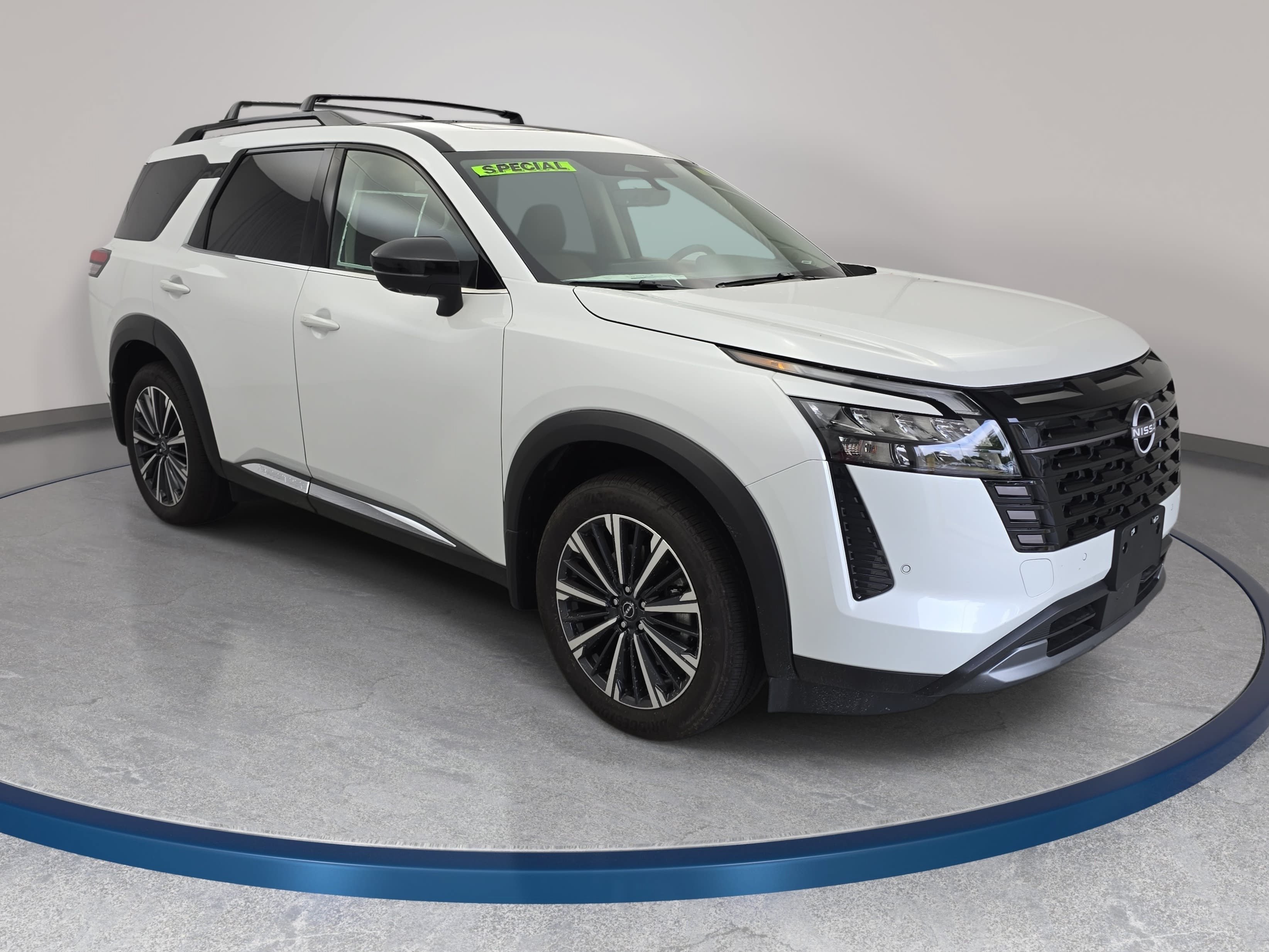 New 2026 Nissan Pathfinder Platinum SUV