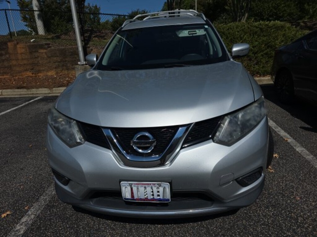 Used 2015 Nissan Rogue SV SUV