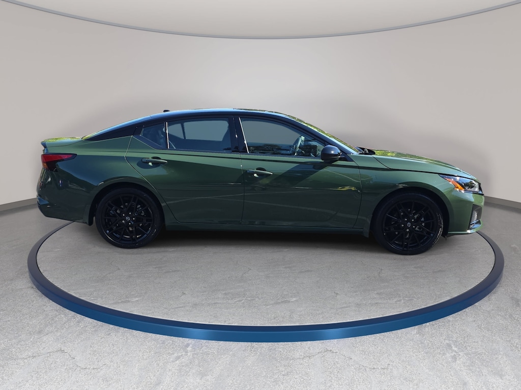 New 2026 Nissan Altima SR Sedan