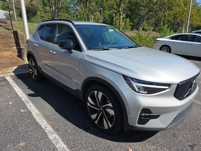 Used 2025 Volvo XC40 B5 Plus Dark Theme SUV