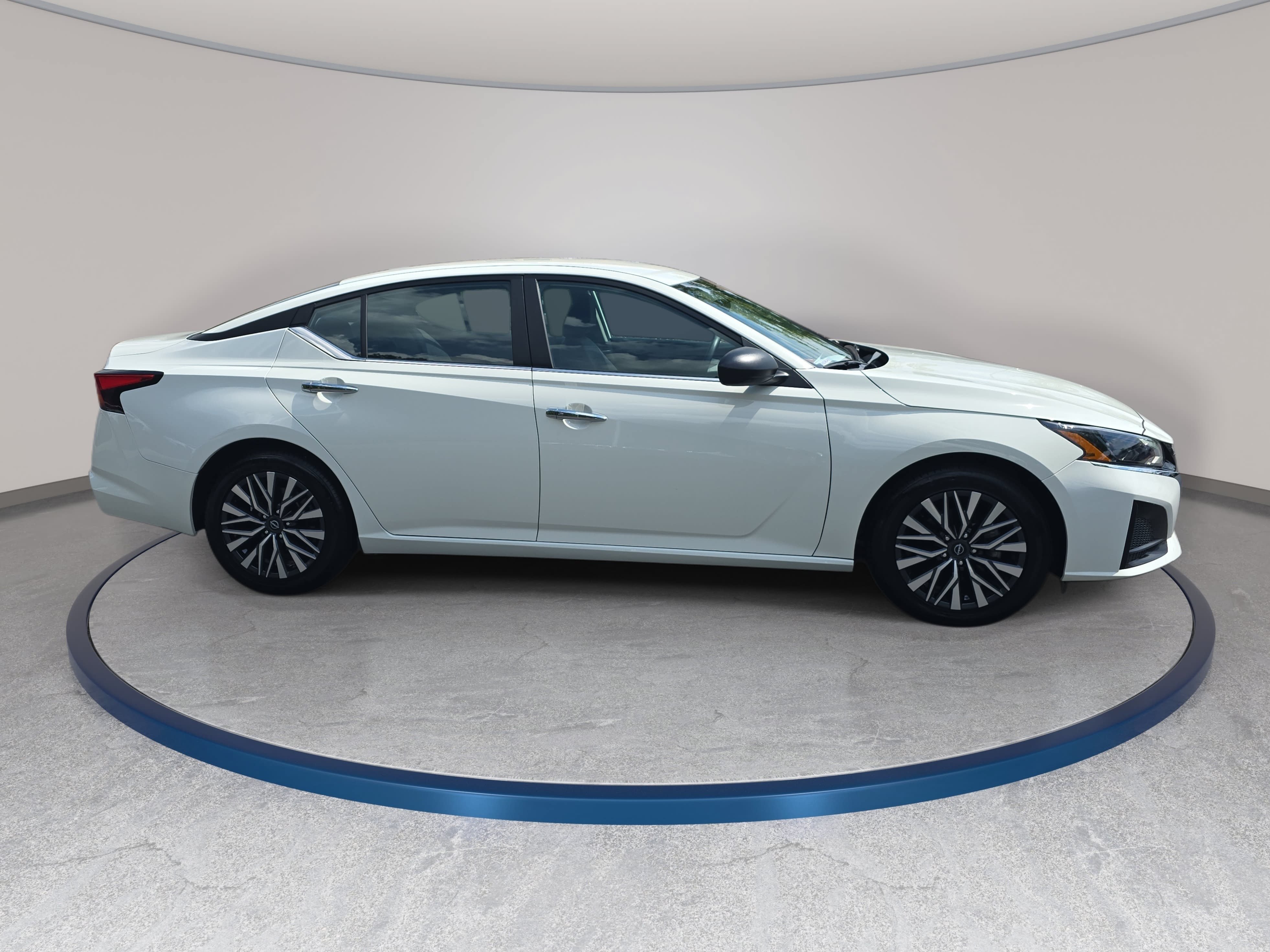 Used 2025 Nissan Altima SV Sedan