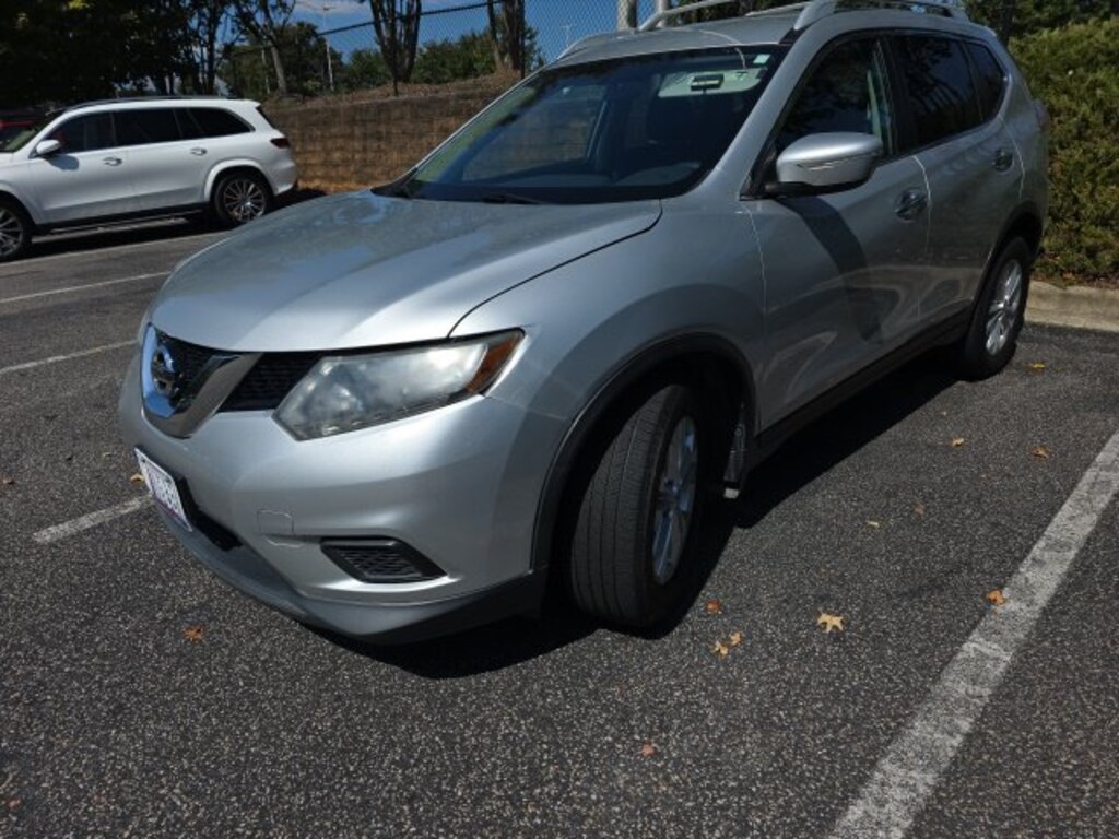 Used 2015 Nissan Rogue SV SUV