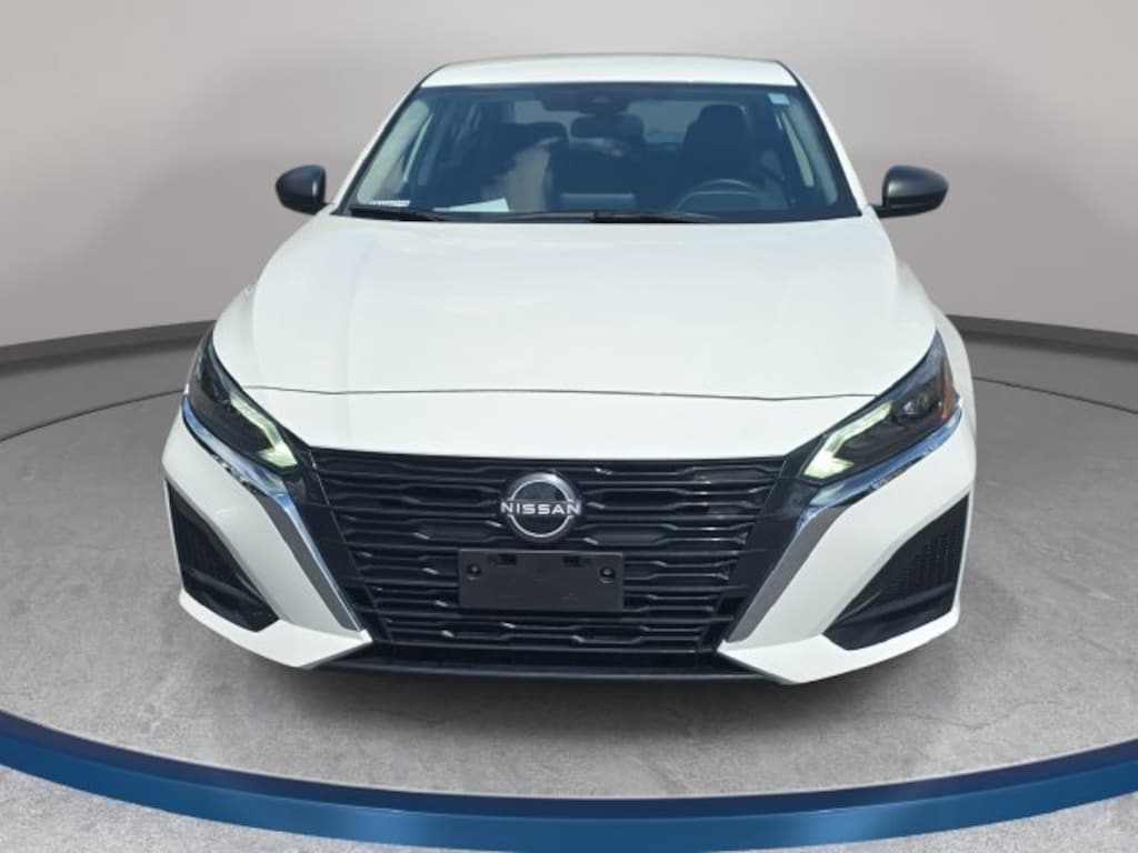 Used 2025 Nissan Altima SV Sedan