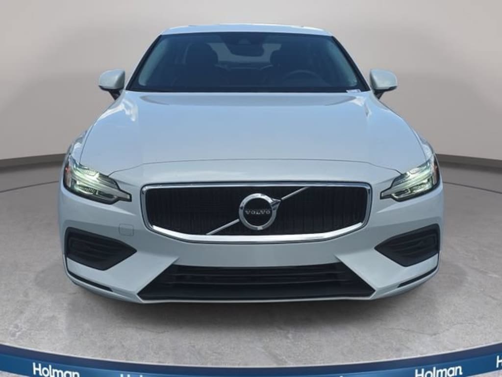 Used 2020 Volvo S60 T5 Momentum Sedan