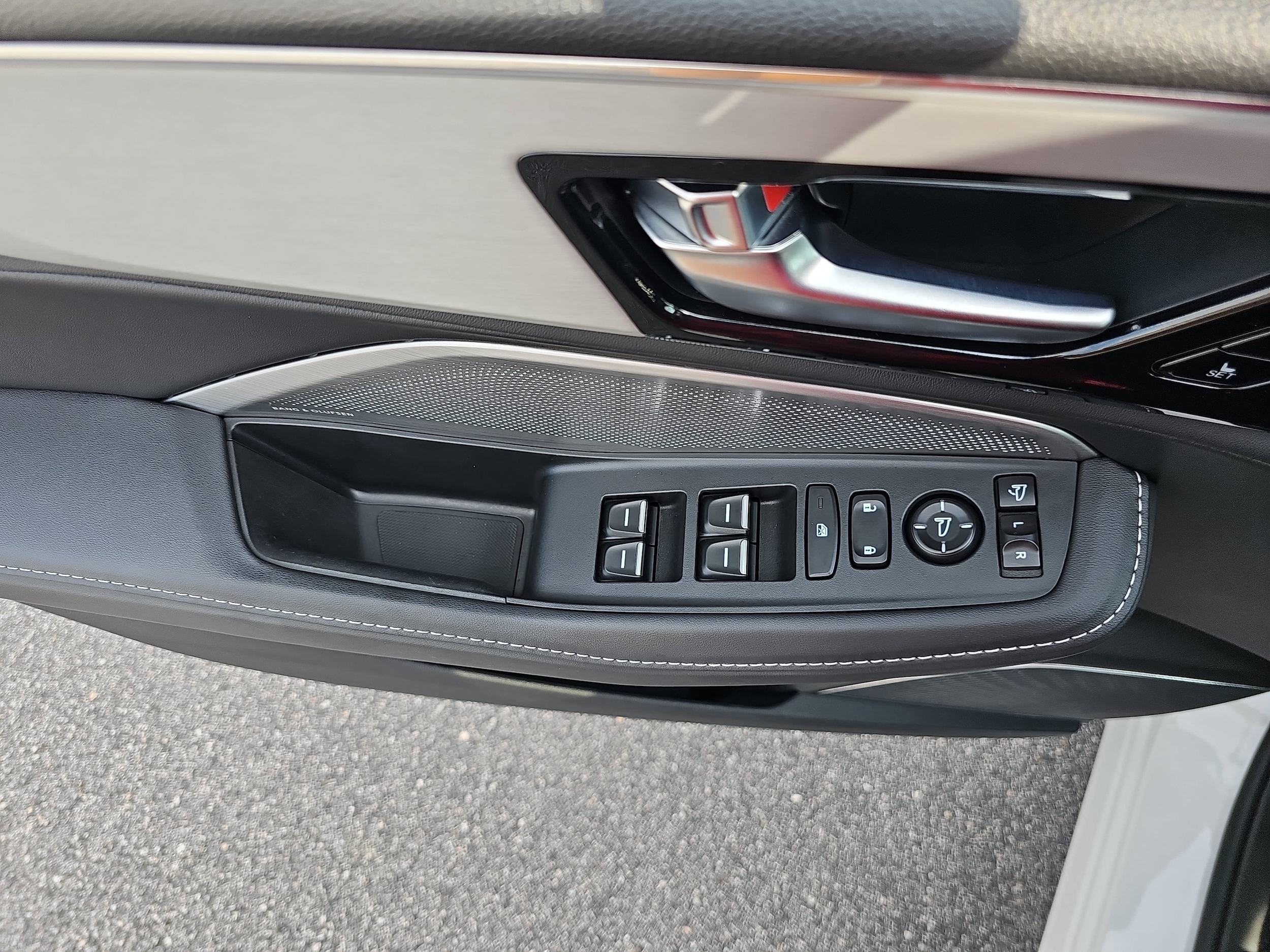 2025 Acura MDX Technology Package - Photo 29