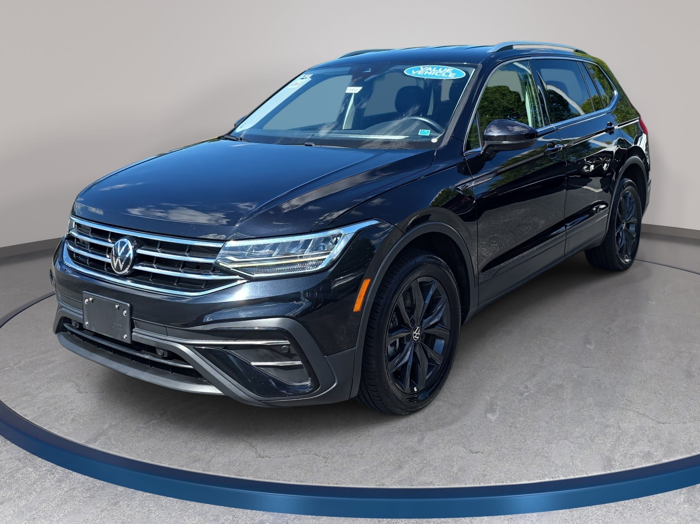 Used 2024 Volkswagen Tiguan 2.0T SE SUV