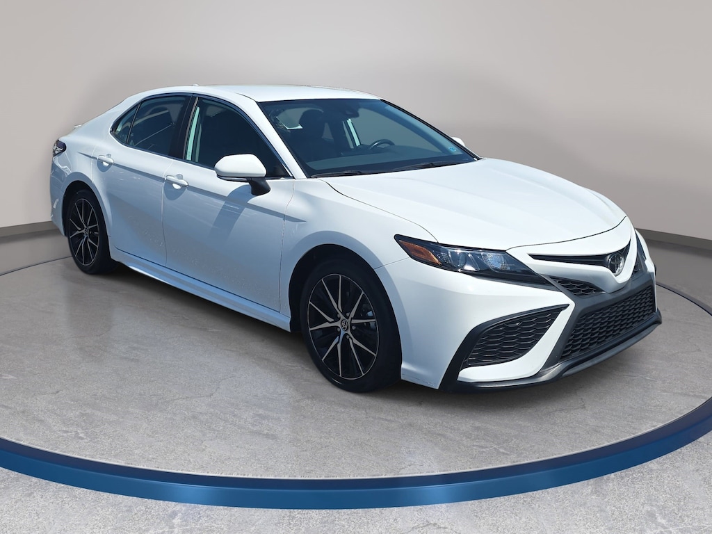 Used 2024 Toyota Camry SE Sedan
