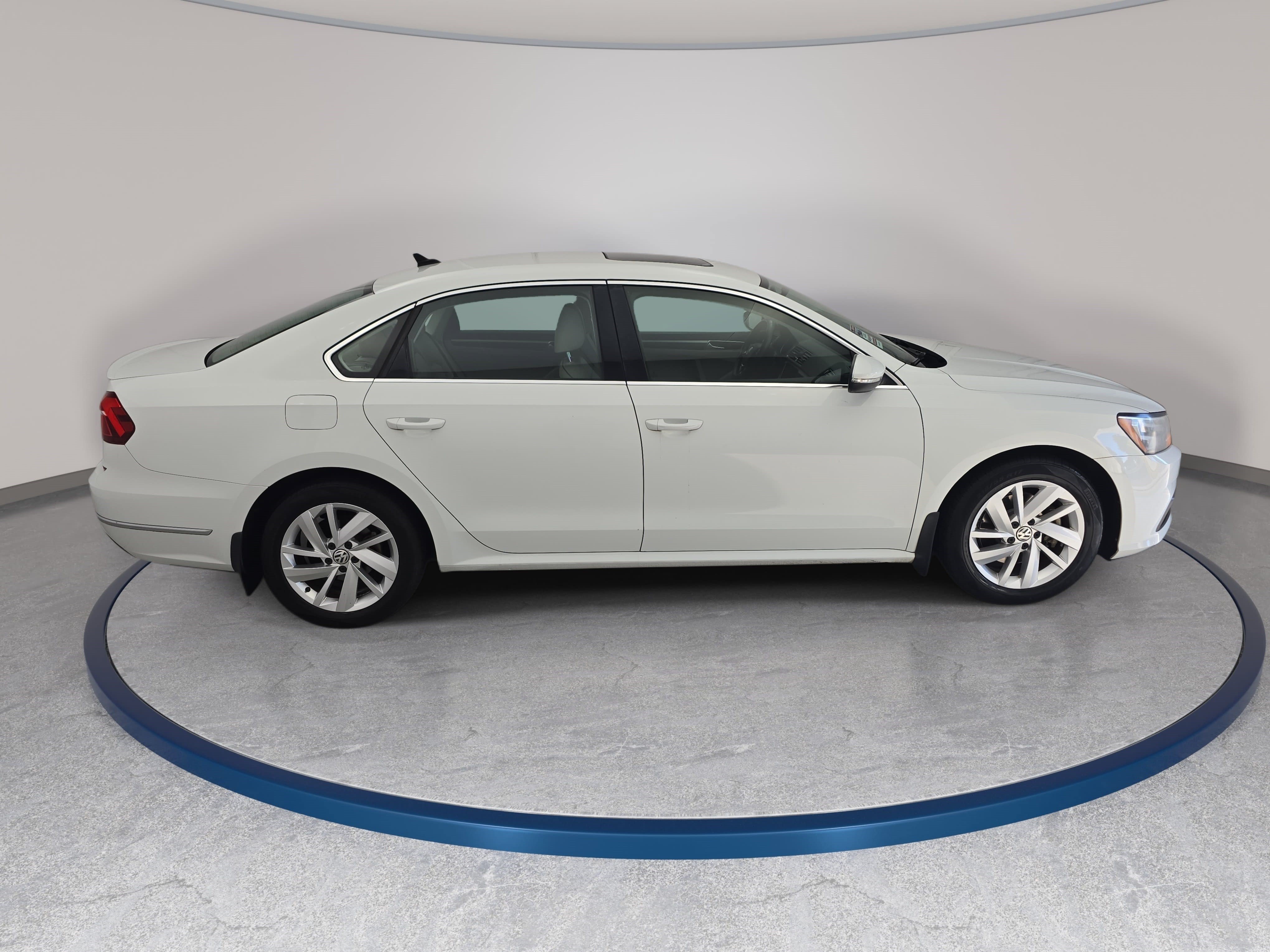 Used 2018 Volkswagen Passat 2.0T SE Sedan