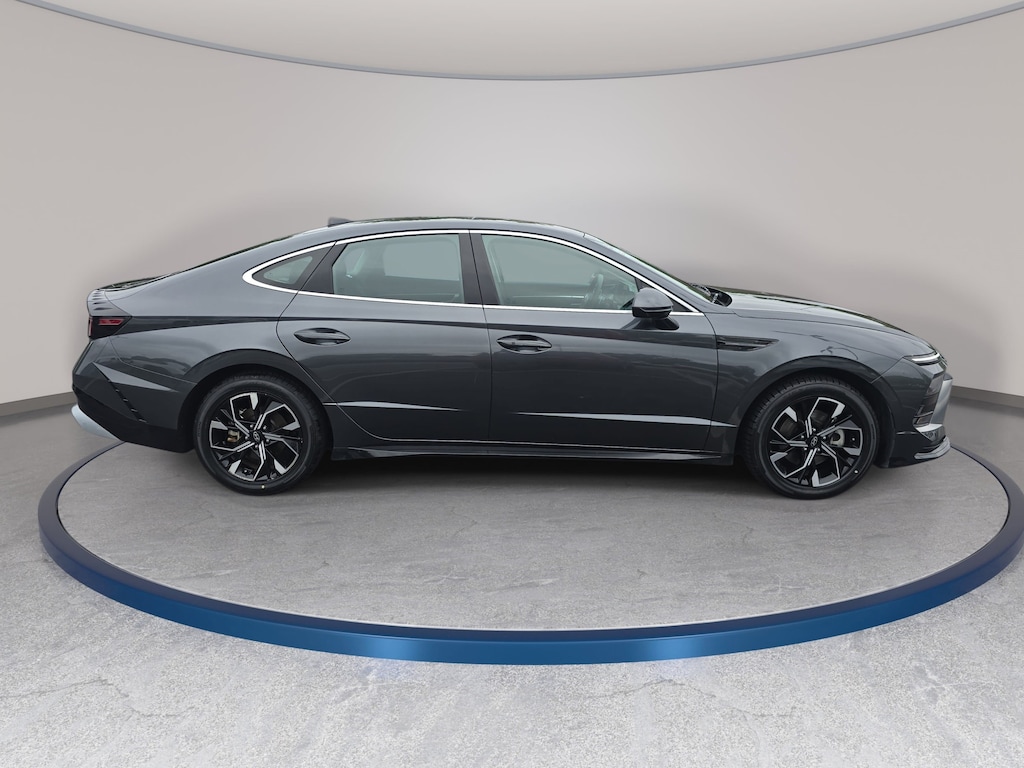 Used 2025 Hyundai Sonata SEL Sedan
