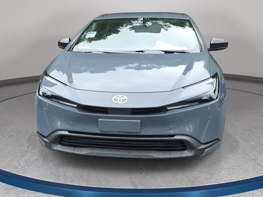 Used 2025 Toyota Prius LE LE