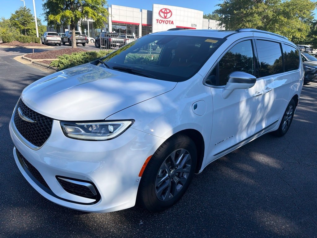 Used 2024 Chrysler Pacifica Plug-In Hybrid Pinnacle Van Passenger Van