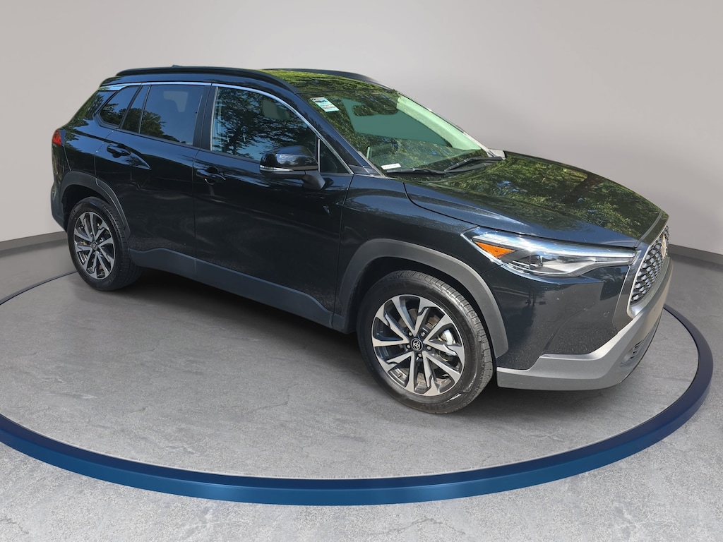 Used 2025 Toyota Corolla Cross XLE SUV