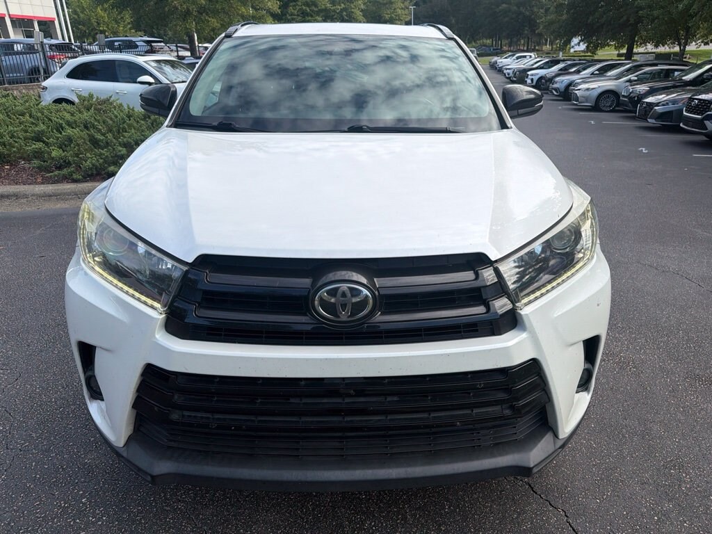 Used 2019 Toyota Highlander SE V6 SUV