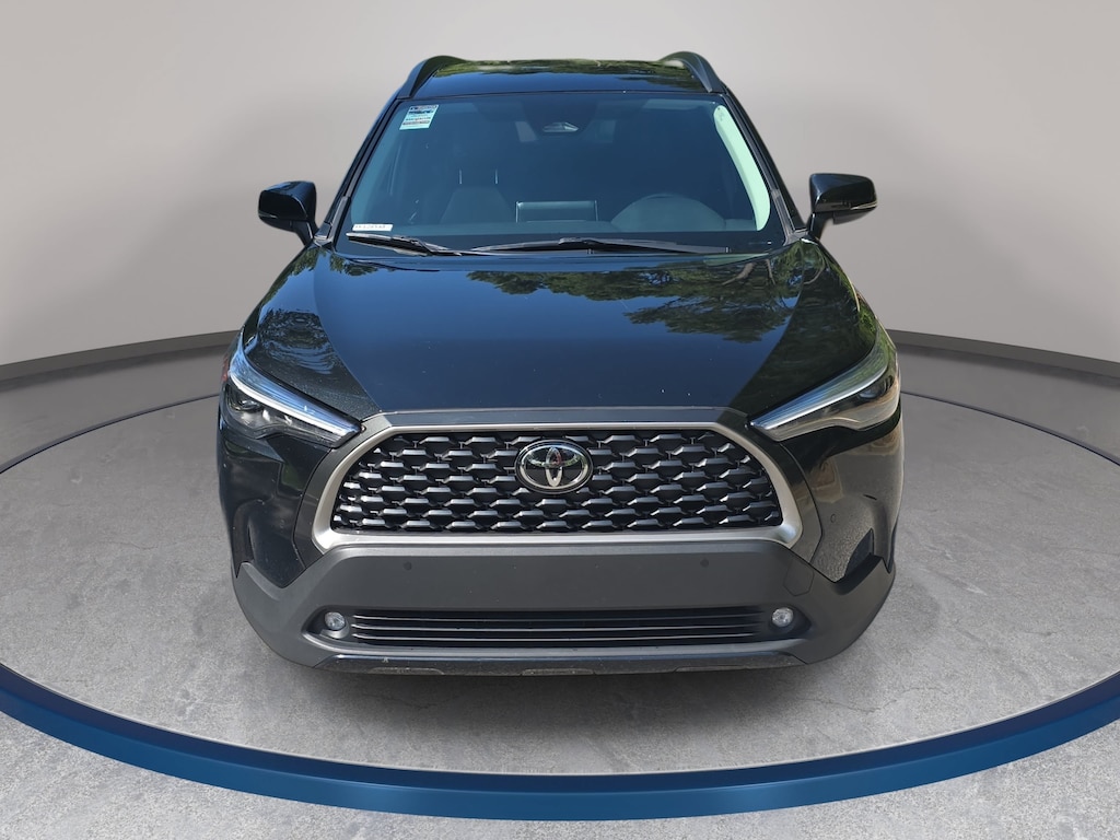 Used 2025 Toyota Corolla Cross XLE SUV
