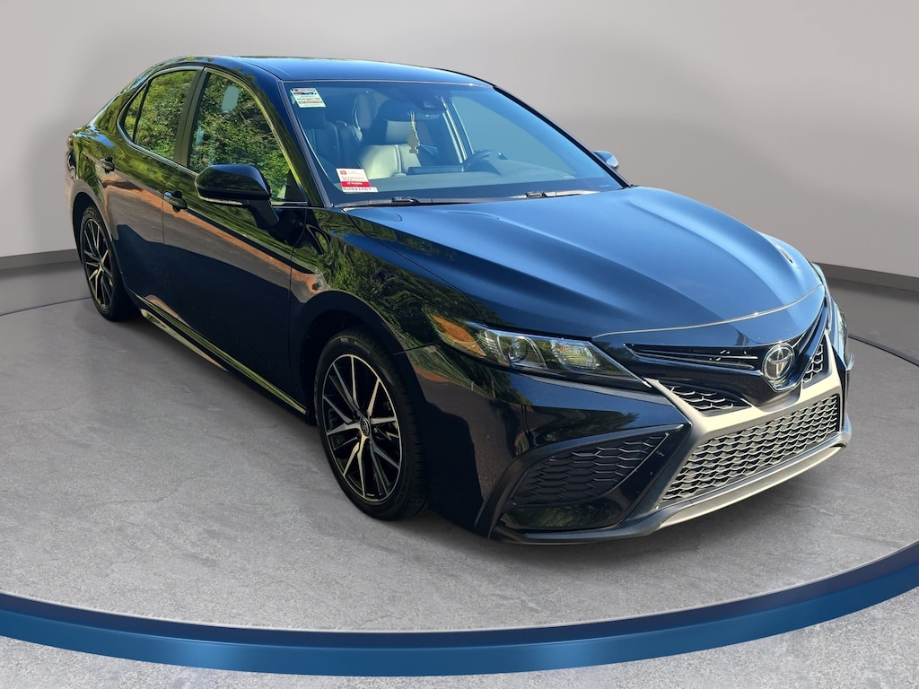 Used 2024 Toyota Camry SE SE Auto