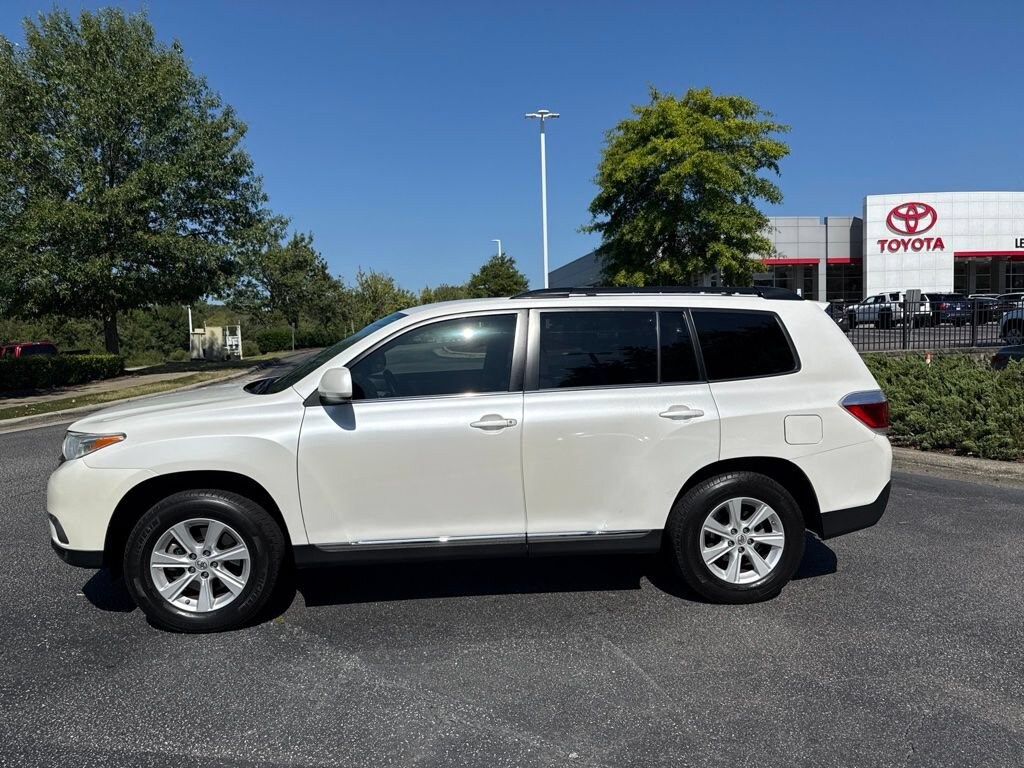 Used 2013 Toyota Highlander Plus V6 SUV