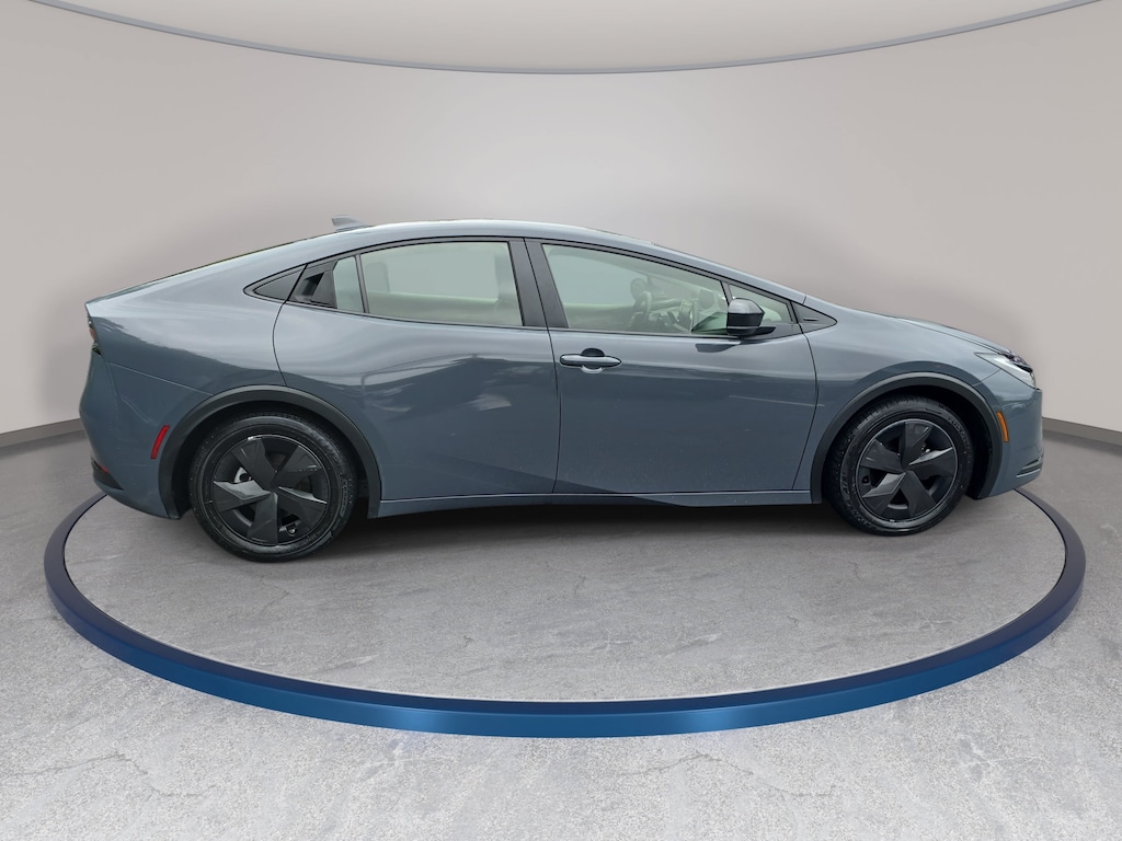 Used 2025 Toyota Prius LE LE
