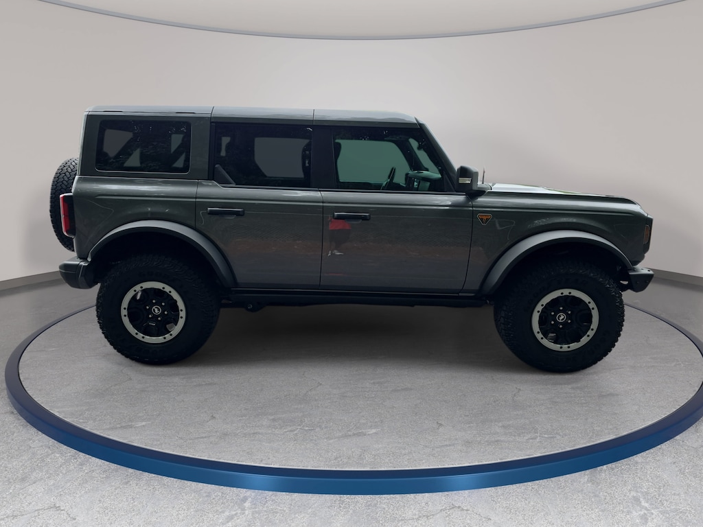Used 2025 Ford Bronco Badlands SUV