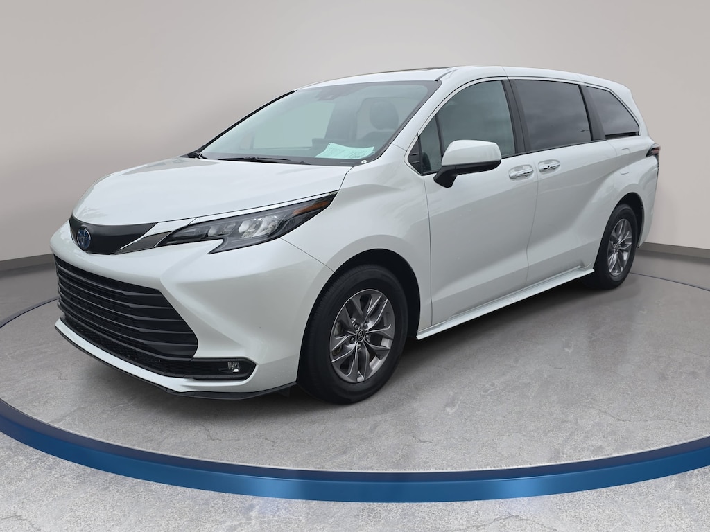 Certified 2025 Toyota Sienna XLE 8 Passenger Van Passenger Van