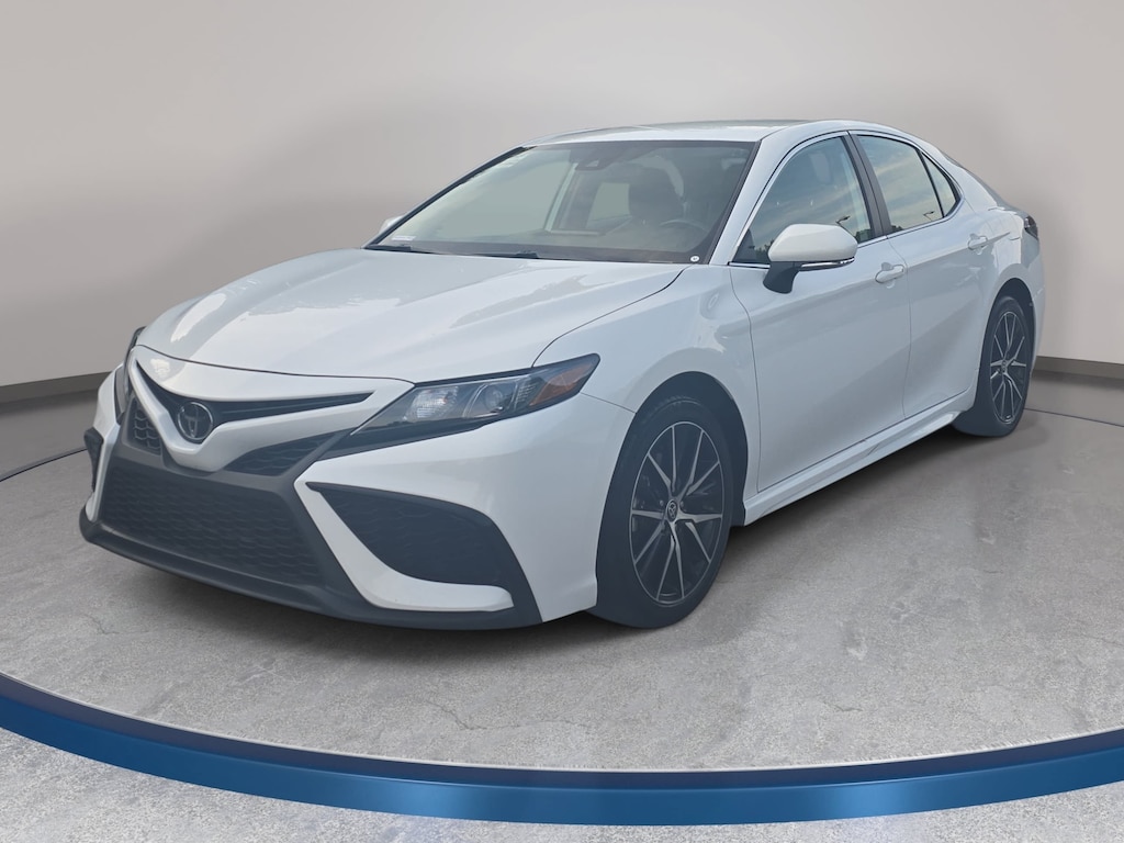 Used 2024 Toyota Camry SE Sedan
