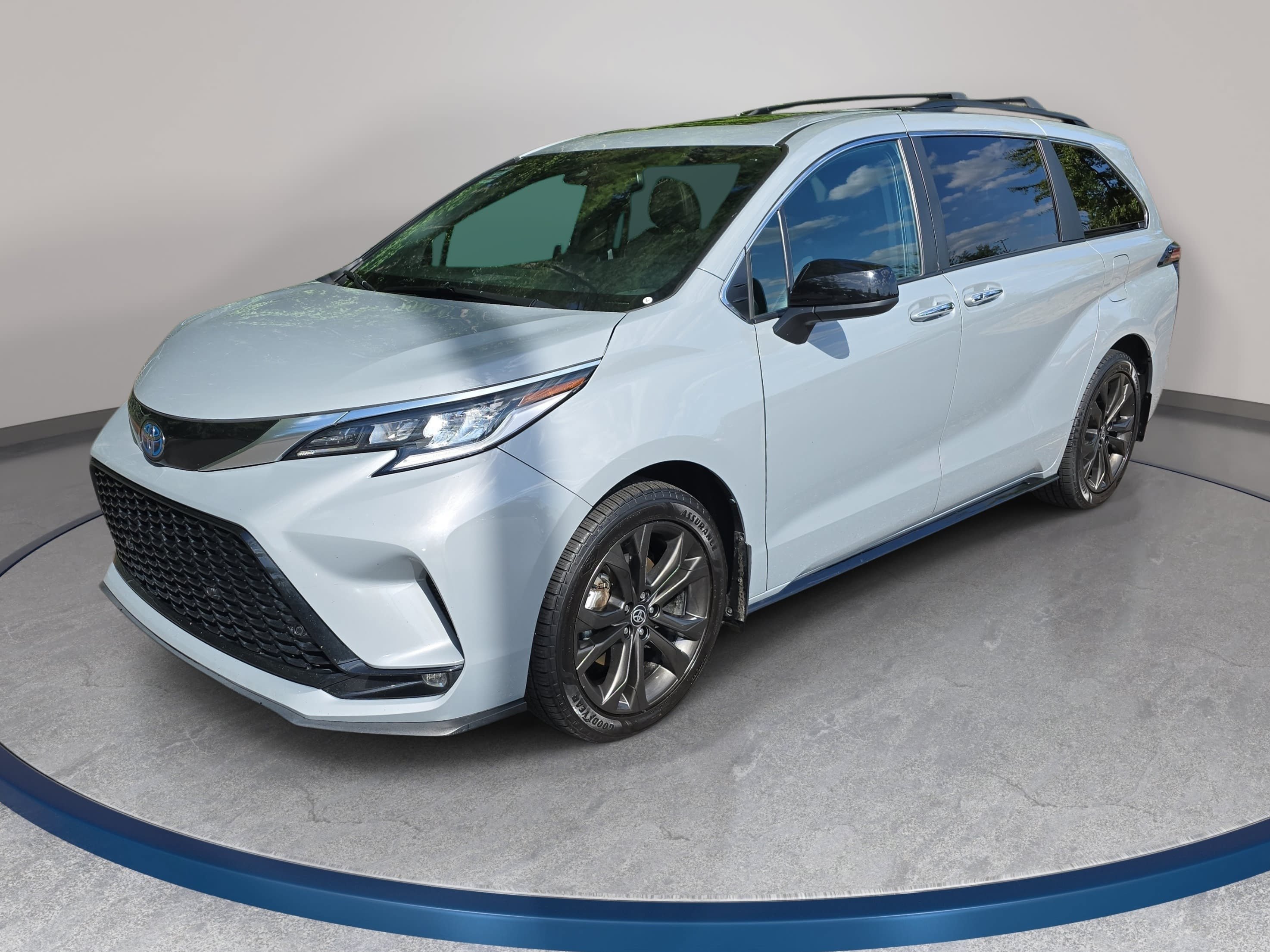 Used 2024 Toyota Sienna XSE 7 Passenger Van Passenger Van