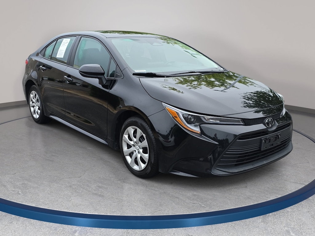 Used 2025 Toyota Corolla LE Sedan